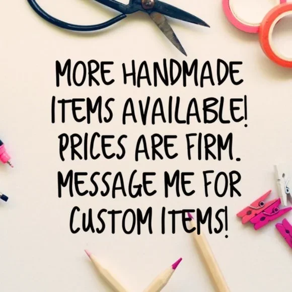 15 Random DC Comics Pins - Picture 3 of 4